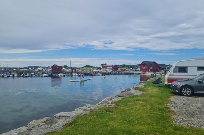 Tornes Fjordcamping kamperen aan het fjord